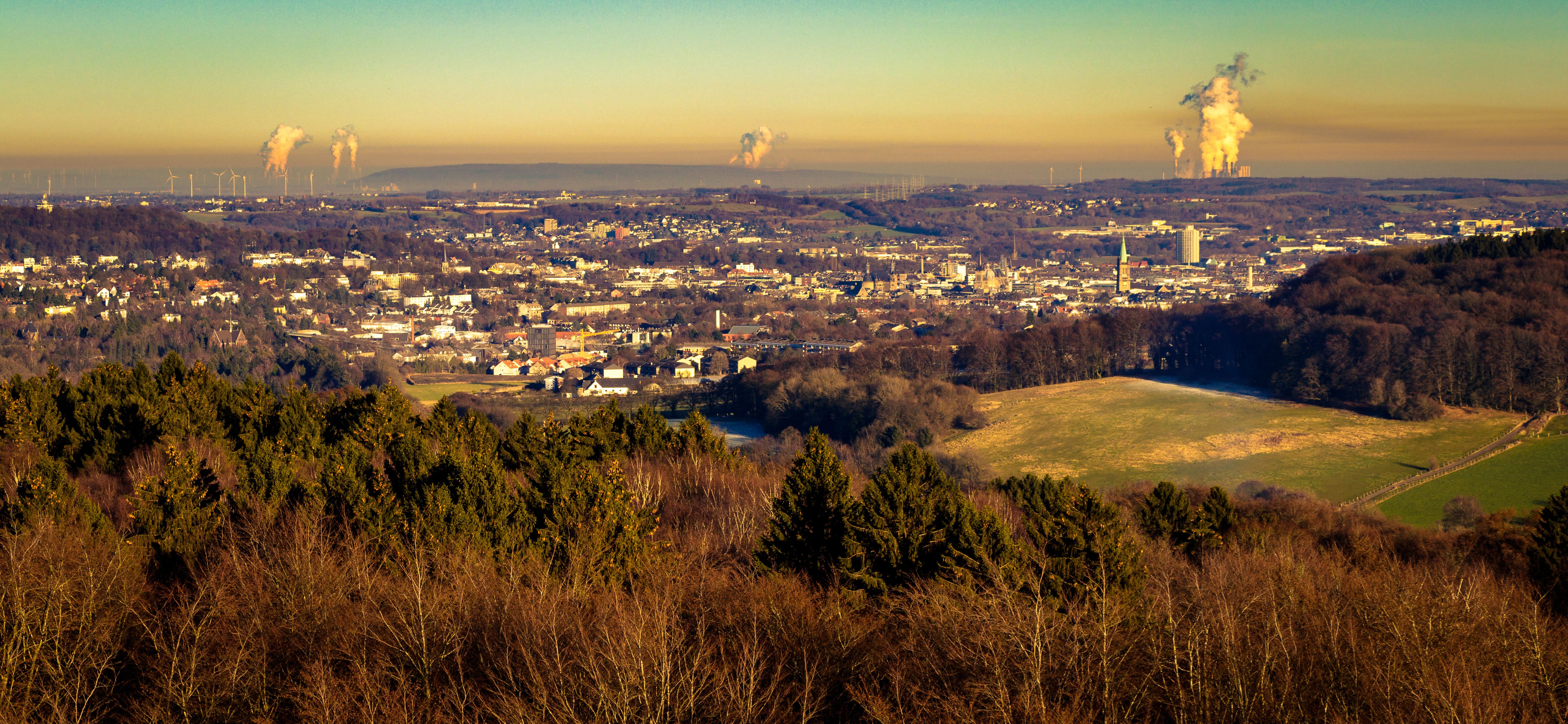 From the beautiful hills of Holland, Belgium and Germany you can get a good view on the very ugly power plant Weisweiler which is often generating a lot of smoke and makes the air dirty.